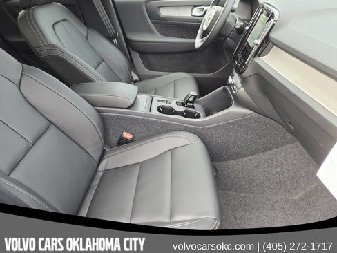 Used 2026 Volvo XC40 B5 Core w/ Protection Package Premier AWD/4WD image 14