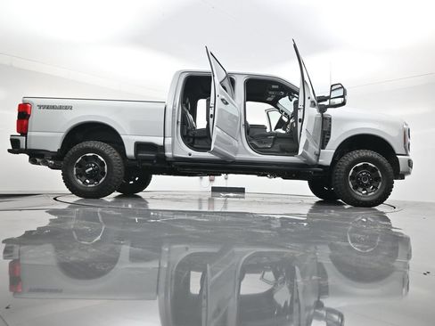 New 2026 Ford F350 Platinum w/ Tremor Off-Road Package AWD/4WD image 49