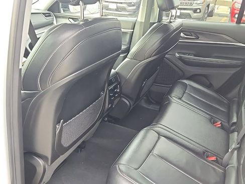 Used 2023 Jeep Grand Cherokee Limited AWD/4WD image 13