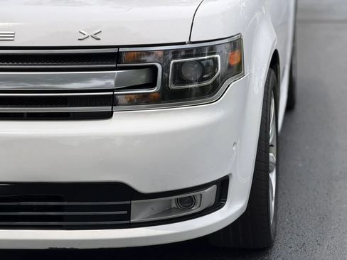 Used 2018 Ford Flex Limited w/ Equipment Group 303A AWD/4WD image 9