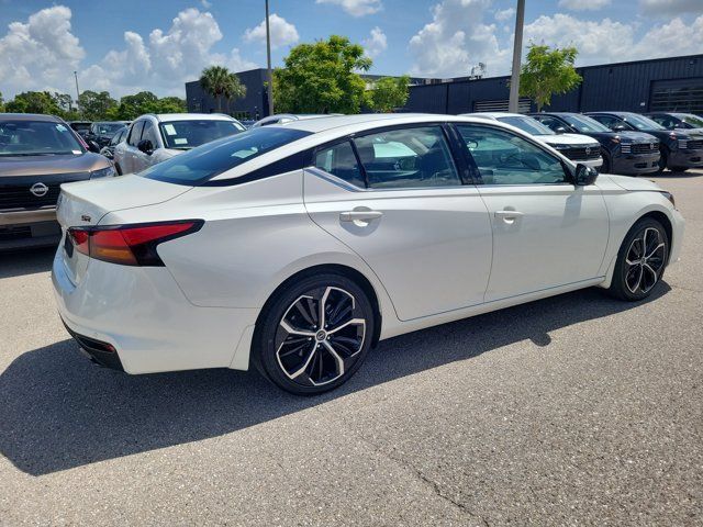 Certified 2025 Nissan Altima 2.5 SR FWD image 2