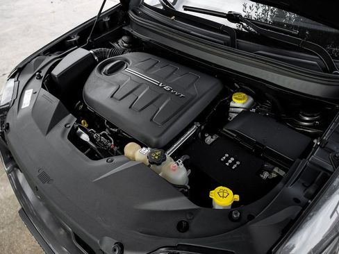 Used 2022 Jeep Cherokee Limited image 60