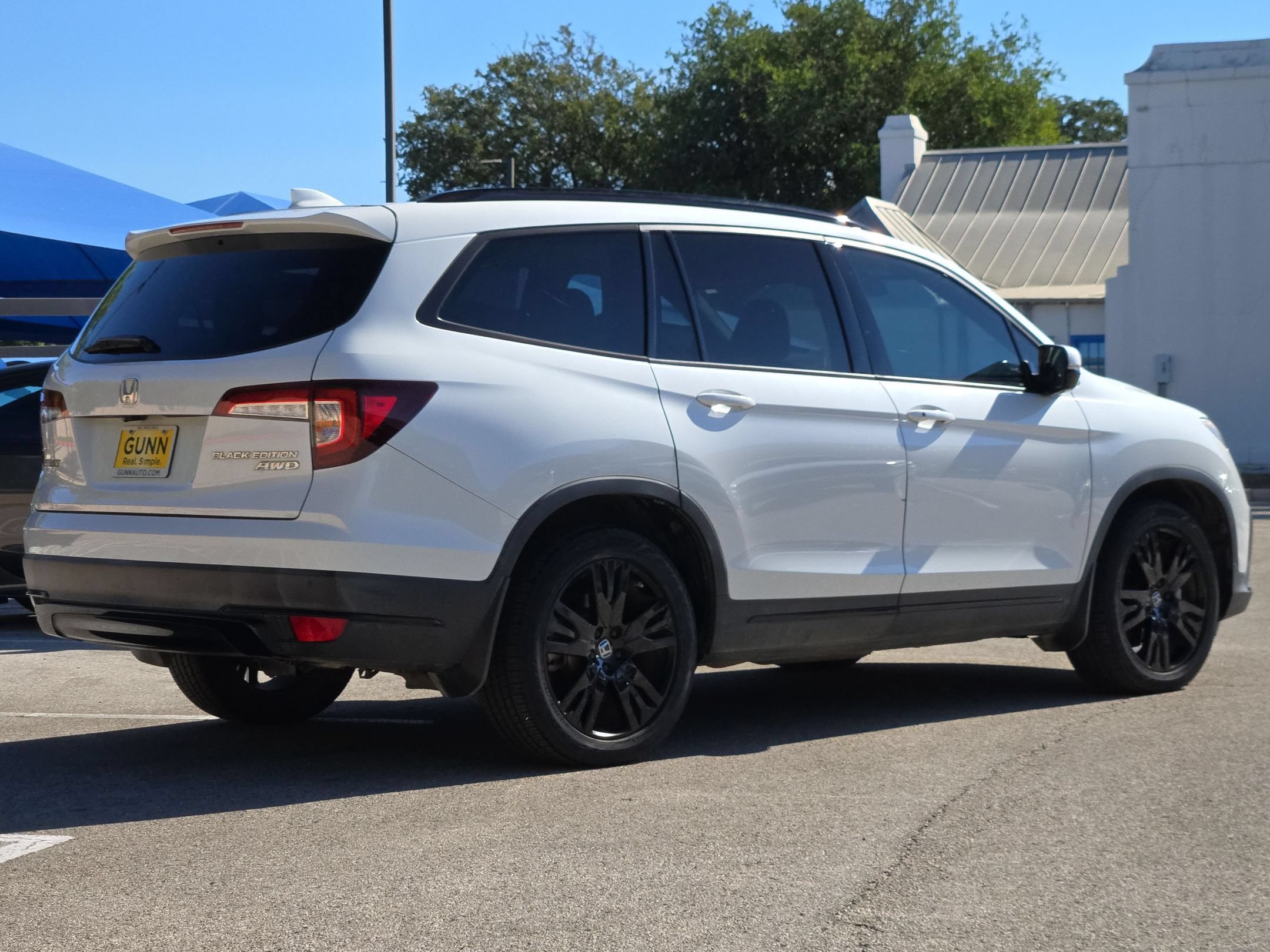 Used 2021 Honda Pilot Black Edition image 3