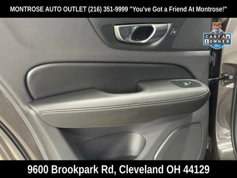 Certified 2025 Volvo V60 B5 Cross Country Plus image 34