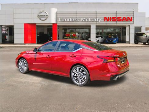 New 2026 Nissan Altima 2.5 SV w/ SV Premium Package FWD image 5