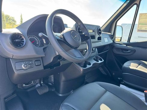New 2025 Mercedes-Benz Sprinter 2500 image 19