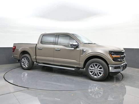 New 2026 Ford F150 XLT w/ Equipment Group 302A MID RWD image 17