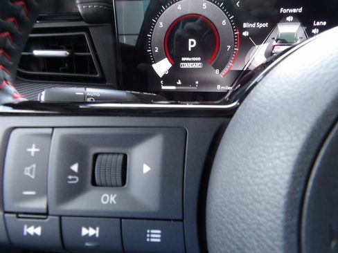 Used 2025 Nissan Kicks SR image 28