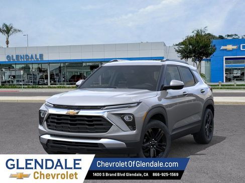 New 2026 Chevrolet TrailBlazer LT w/ Midnight Edition FWD image 6