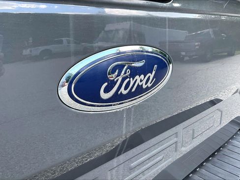 Used 2020 Ford F150 XLT w/ Equipment Group 302A Luxury AWD/4WD image 33