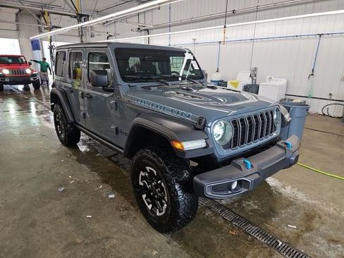 Used 2025 Jeep Wrangler Unlimited Rubicon 4xe w/ Convenience Group image 2