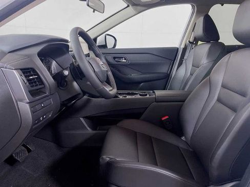 Certified 2026 Nissan Rogue SV w/ SV Premium Package image 19