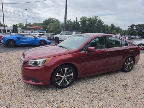 Used 2016 Subaru Legacy 2.5i Limited AWD/4WD image 2
