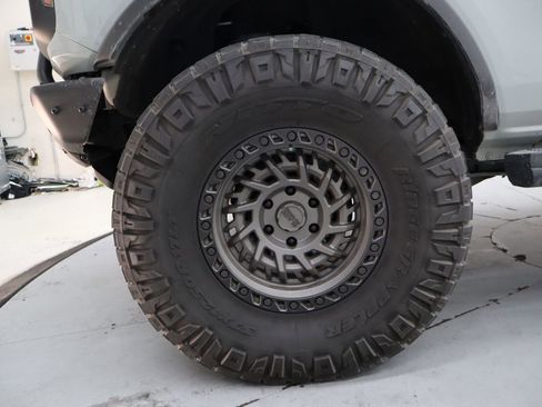 Used 2021 Ford Bronco First Edition image 12