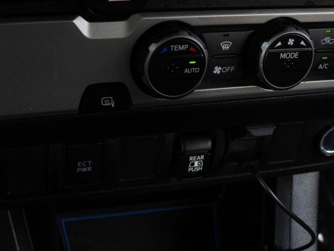 Used 2021 Toyota Tacoma SR5 RWD image 70
