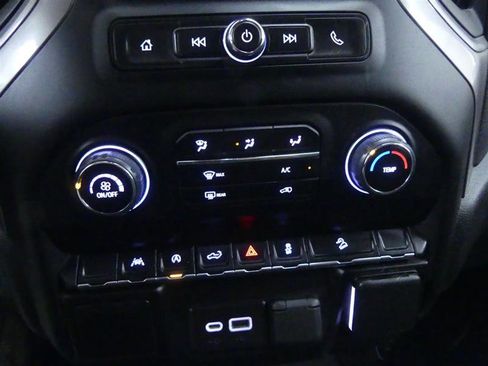 Used 2022 Chevrolet Silverado 1500 Custom Trail Boss w/ LPO, Dark Essentials Package image 14