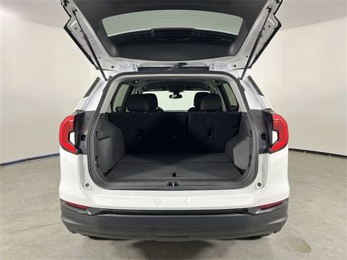 Used 2021 GMC Terrain SLE w/ Elevation Edition image 26