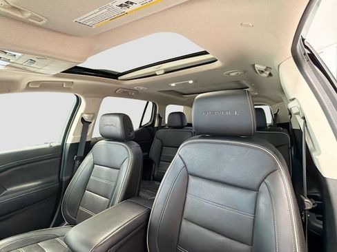 Certified 2022 GMC Acadia Denali w/ Denali Ultimate Package FWD image 21