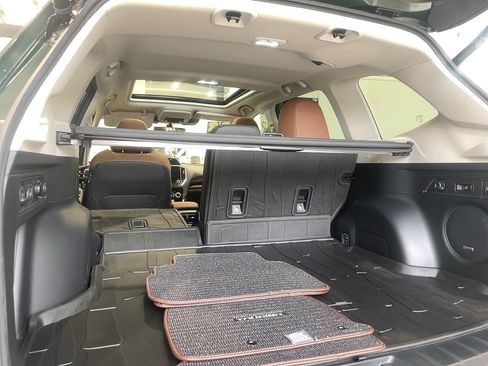 Used 2023 Subaru Forester Touring image 25