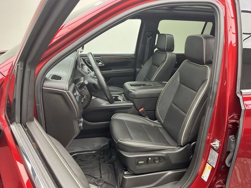 Certified 2024 Chevrolet Suburban Premier w/ Premium Package image 11