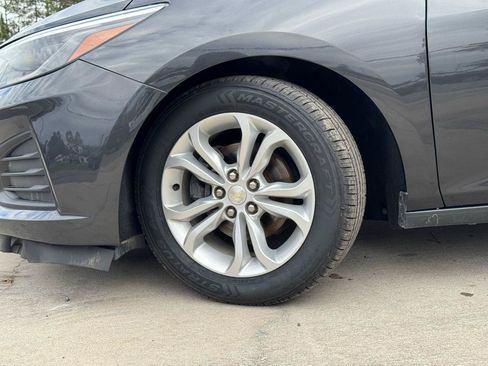 Used 2019 Chevrolet Cruze LT w/ Convenience Package FWD image 29