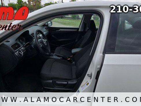 Used 2012 Volkswagen Passat 2.5 S image 27