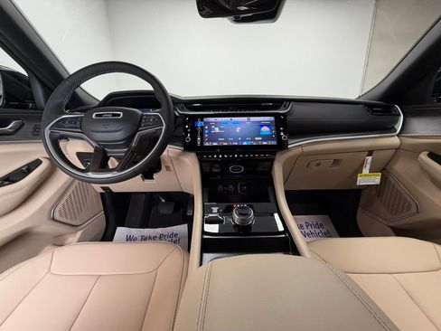 New 2026 Jeep Grand Cherokee L Limited AWD/4WD image 12