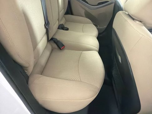Used 2015 Hyundai Elantra SE FWD image 20