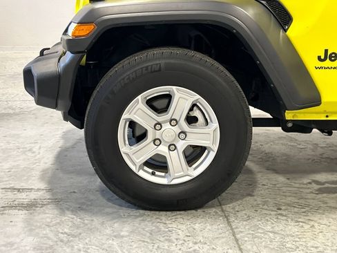 Used 2023 Jeep Wrangler Unlimited Sport AWD/4WD image 11