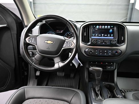 Used 2018 Chevrolet Colorado Z71 w/ Z71 Midnight Edition AWD/4WD image 14
