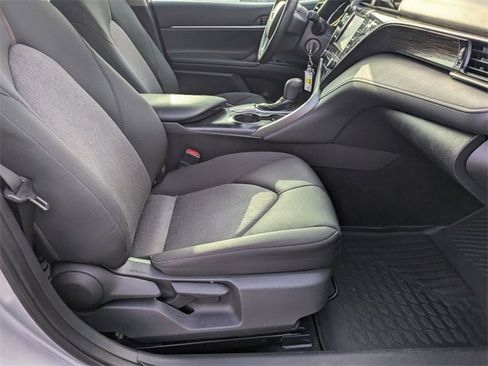 Used 2019 Toyota Camry LE image 33