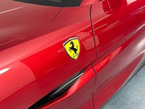 Used 2019 Ferrari Portofino RWD image 45