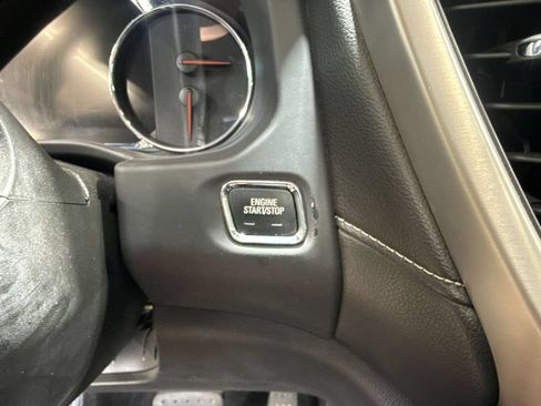 Used 2021 GMC Acadia Denali w/ Denali Ultimate Package AWD/4WD image 22