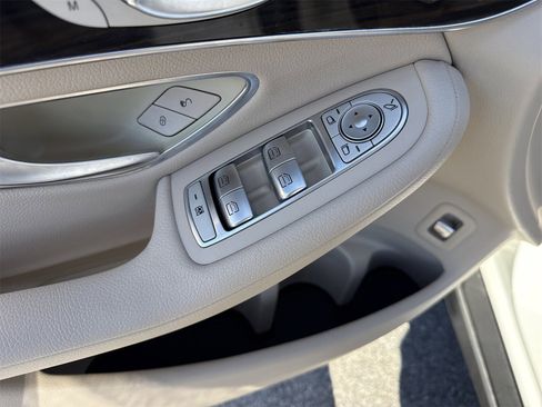 Used 2016 Mercedes-Benz GLC 300 image 32