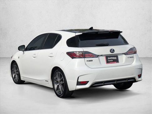Used 2017 Lexus CT 200h image 8