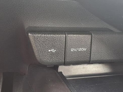 Used 2024 Toyota Camry SE FWD image 9