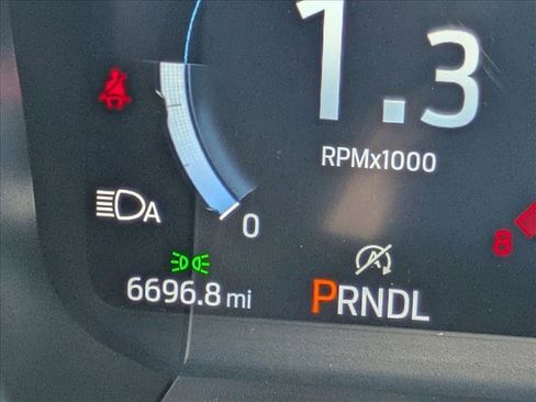 Used 2025 Ford Explorer Active image 10