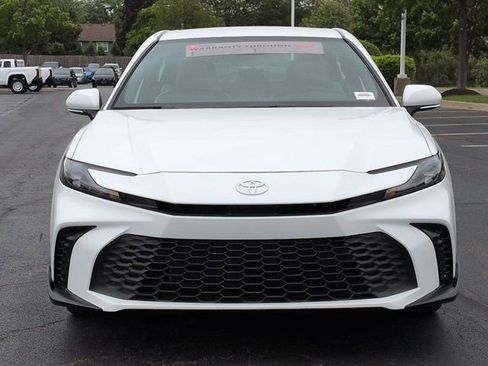 Used 2026 Toyota Camry SE AWD/4WD image 4