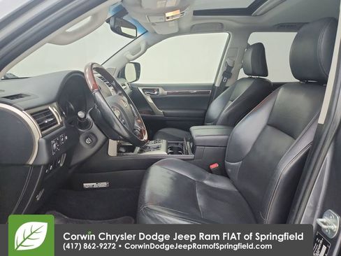 Used 2017 Lexus GX 460 Luxury w/ Preferred Accessory Package image 19