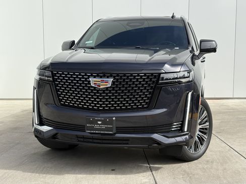 Certified 2022 Cadillac Escalade Premium Luxury image 1