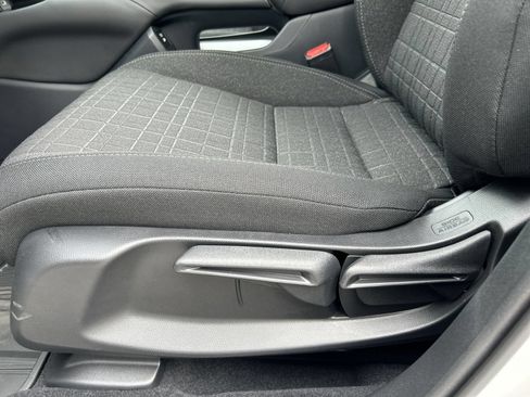 Certified 2024 Honda HR-V LX image 14