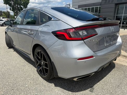 Used 2022 Honda Civic Sport Touring image 3