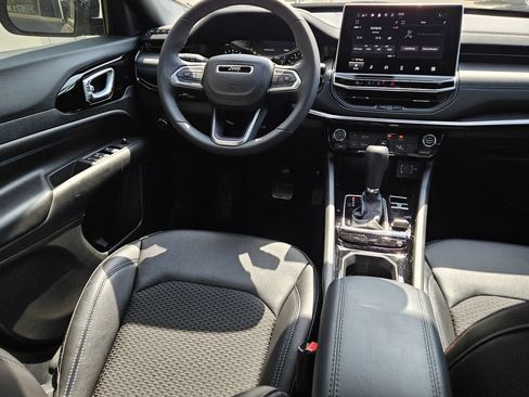 New 2026 Jeep Compass Latitude AWD/4WD image 9