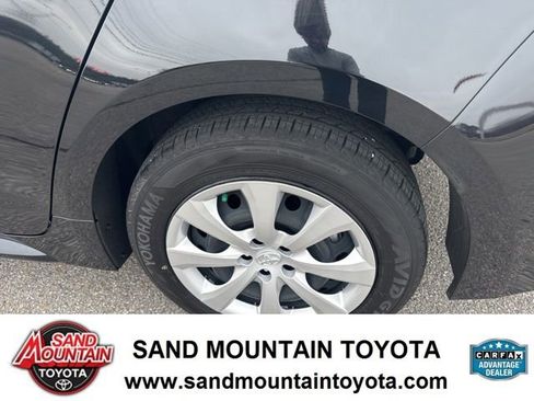 Used 2024 Toyota Corolla LE image 12
