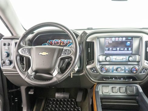 Used 2017 Chevrolet Silverado 1500 LTZ AWD/4WD image 12