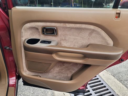 Used 2004 Honda Pilot EX image 15