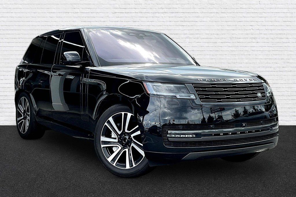 Used 2023 Land Rover Range Rover SE AWD/4WD image 3