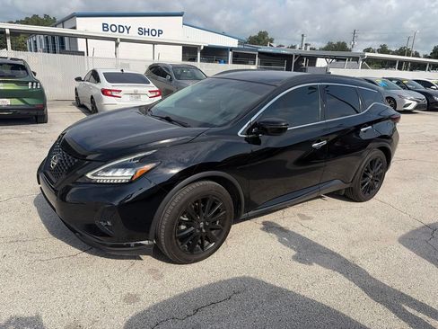 Used 2023 Nissan Murano SV w/ SV Midnight Edition Package FWD image 2