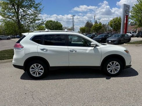 Used 2016 Nissan Rogue SV w/ SV Premium Package AWD/4WD image 5