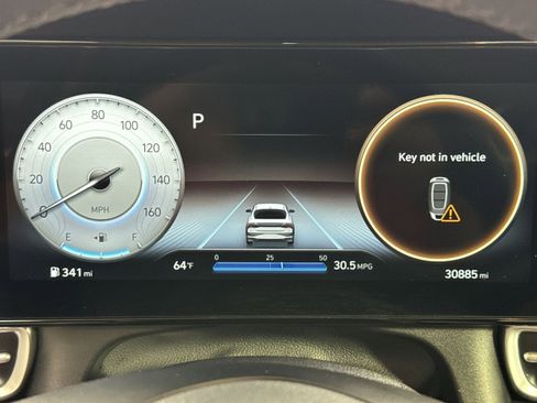 Used 2023 Hyundai Elantra Limited w/ Cargo Package image 29